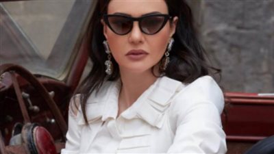 وجه القمر دينا فؤاد: اتطلع لعرض مسلسل 