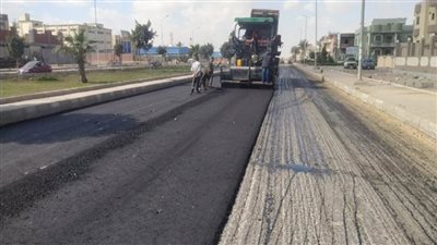 بالصور | رفع كفاءة محور مصر النور بطول 6.5 كم بالعاشر من رمضان