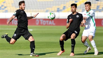 بيراميدز يتأخر بهدفين أمام الرجاء المغربي في الشوط الأول