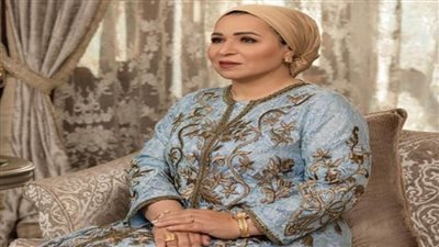 انتصار السيسي تغير صورة صفحتها الرسمية.. ومتابعوها: سيدة مصر الأولى