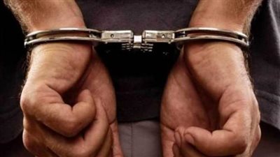 «خلاف على تقسيم المسروقات».. القبض على عامل هشم رأس صديقه في الجيزة