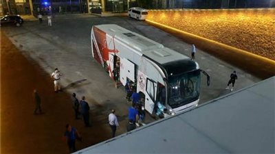 وصول حافلتي الأهلي والزمالك إلى ستاد القاهرة استعدادا لخوض القمة 121