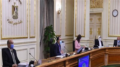 بالصور | مدبولي: تشكيل لجنة من الوزارات المعنية لبحث أُطُر عودة العمالة المصرية إلى ليبيا