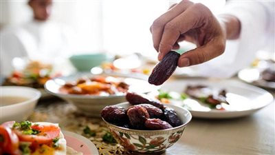 نصائح لوجبة إفطار صحية لمريض السكر في رمضان | إنفوجراف