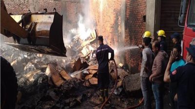 السيطرة على حريق بمخزن كرتون بشبرا الخيمة
