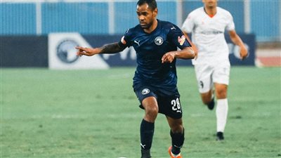 رولان يقود هجوم بيراميدز لمواجهة الاتحاد في الدوري