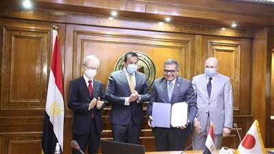 بالصور | وزير التعليم العالي يشهد توقيع اتفاقية تعاون بين جامعتي الجلالة وهيروشيما اليابانية