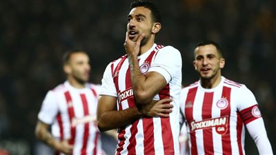 بمشاركة كوكا.. أولمبياكوس يفوز آيك آثينا في الدوري اليوناني