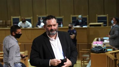 أحد قادة حزب 