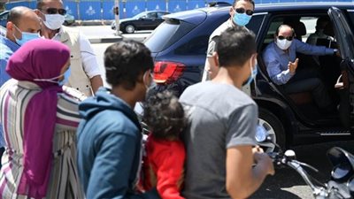 بالصور | السيسي يتفقد الأعمال الإنشائية لتطوير الطرق واالمحاور بشرق القاهرة