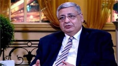 مستشار الرئيس ينصح بعدم التزاحم والتجمعات العائلية في العيد 