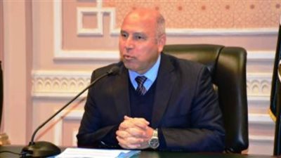 «الوزير» للعاملين بالنقل : سنبذل كل جهدنا لإنهاء مشروعاتنا في وقتها  