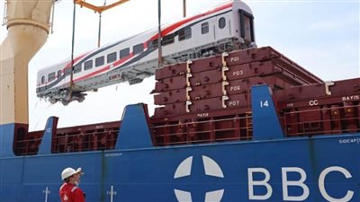 بالصور | وصول 52 عربة سكة حديد جديدة إلى ميناء الإسكندرية (تفاصيل)