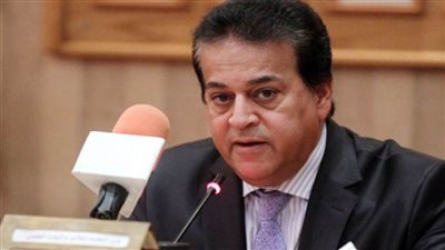 د. خالد عبدالغفار يستعرض تقريرًا ميدانيًا لمتابعة مشروعات جامعة عين شمس