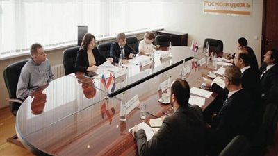 بالصور | الوكالة الفيدرالية الروسية تستقبل وفد وزارة الرياضة