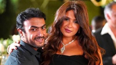 بعد تدوينة «الانسحاب».. ياسمين عبد العزيز تكشف حقيقة انفصالها عن العوضي (صور)