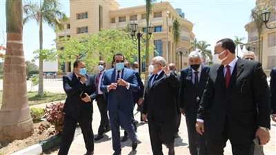 بالصور | د. خالد عبدالغفار ورئيس جامعة القاهرة يفتتحان كلية الدراسات العليا للنانو تكنولوجي