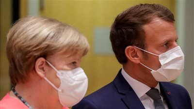 ماكرون وميركل يدعوان إلى دعم فكرة معاهدة دولية لمنع الجوائح 