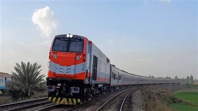 إهدار مبالغ طائلة على تطوير شبكة القطارات المتهالكة.. الحكومة ترد