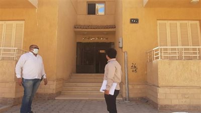 بالصور | حملة ضبطية قضائية للتفتيش على وحدات الإسكان الاجتماعي المخالفة ببدر