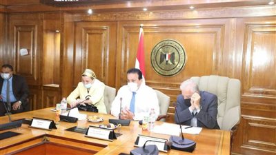 اجتماع لوزيري التعليم العالي والبيئة ومحافظ جنوب سيناء لمناقشة مقترح الهوية البصرية لمدينة شرم الشيخ