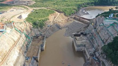 بالصور | بتكليف من الرئيس السيسي.. وزير الإسكان يتابع تنفيذ سد تنزانيا