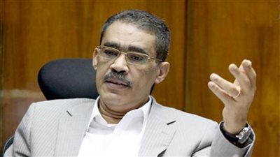 نقيب الصحفيين يرحب بقرارات تطوير 