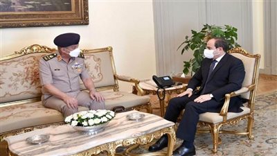 الرئيس السيسي يستقبل وزير الدفاع