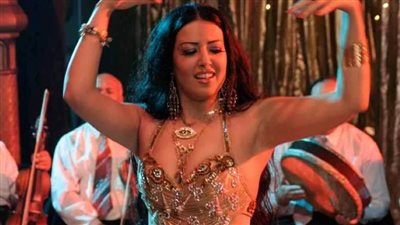 سمية الخشاب لـ«متابعيها النساء»: قومي ارقصي وفكك منه (صورة)