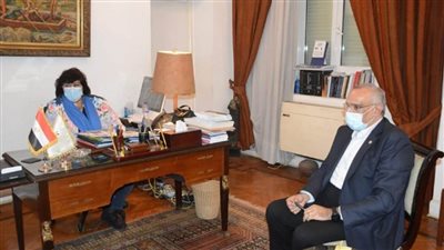 وزيرة الثقافة تكلف بالاستعداد للمشاركة في معرض إكسبو دبي