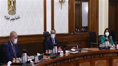 بالصور | مدبولي يتابع الموقف التنفيذي والتمويلي لمشروعات 