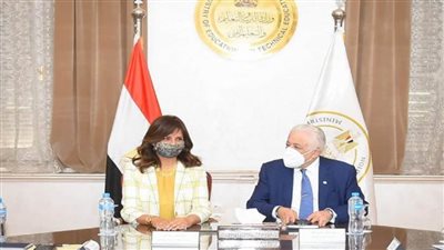 بالصور | وزيرا التعليم والهجرة يبحثان إتاحة مناهج تعليمية على 