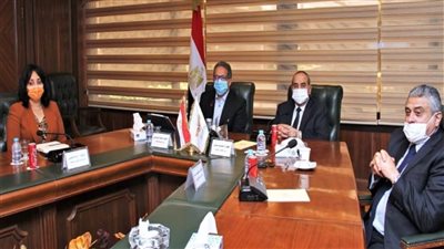 بالصور | العناني يؤكد تقديم كافة سبل الدعم لدفع الحركة السياحية