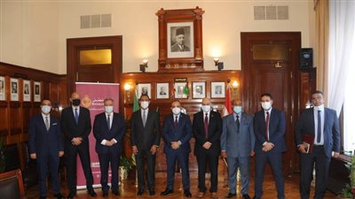 بنك مصر يوقع بروتوكول تعاون مع شركة غاز القاهرة لدعم وتمويل المصانع للتحول للعمل بالغاز الطبيعي