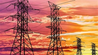 1.9 مليار جنيه لتطوير شبكات توزيع الكهرباء بقطاع قنا 