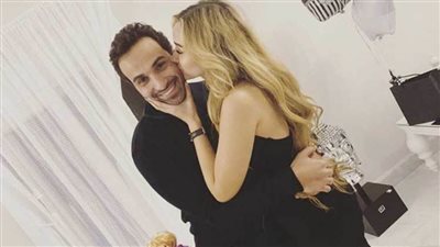 «بعد سخريته من مخترقي الحسابات».. هنا الزاهد تُعلن سرقة حساب أحمد فهمي على انستجرام