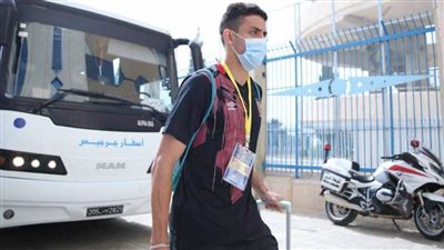 حافلة الأهلي تصل ملعب 