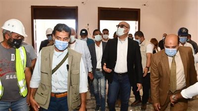 عقب وضعه لحجر الأساس..وزير الإسكان يتفقد أعمال تشطيب الواجهات لـ15 برجا بالعلمين الجديدة 