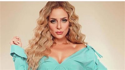 بالفيديو.. ريم البارودى تتألق وتخطف الأنظار على السجادة الحمراء فى مهرجان أسوان 