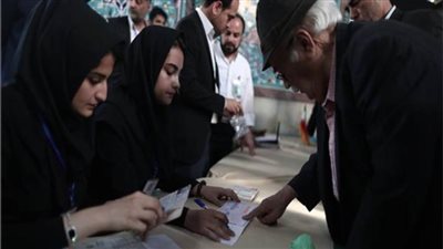 يخوضها أربعة مرشحين.. انتخابات رئاسية في إيران وسط أفضلية صريحة لإبراهيم رئيسي 