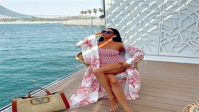 لاميتا فرنجية تُبهر متابعيها بـ«صور» من عطلتها الصيفية في دبي