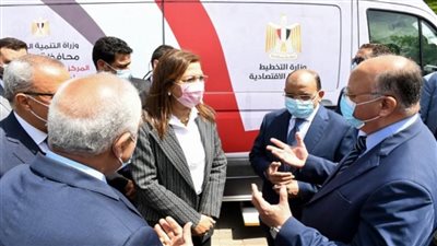 التخطيط: سيارات المراكز التكنولوجية المتنقلة لخدمة المواطنين تشارك في موقع معدات 