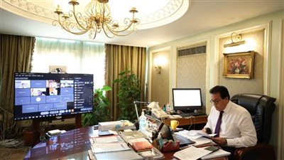 بالصور | د. خالد عبدالغفار يرأس اجتماع مجلس إدارة معهد تيودور بلهارس