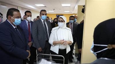بالصور | وزيرة الصحة تتفقد مركز تجميع البلازما في العباسية