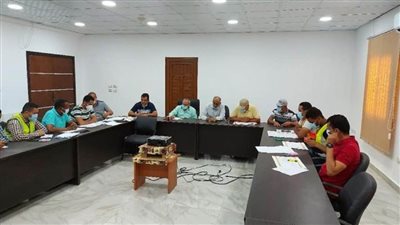 بالصور | رئيس جهاز حدائق العاصمة يلتقي الشركات المنفذة لـ 