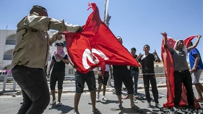 مواجهات عنيفة بين الأمن التونسي ومتظاهرين