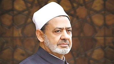 شيخ الأزهر يتقدم بالعزاء والمواساة إلى أسر شهداء القوات المسلحة