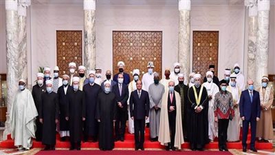 السيسي يؤكد أهمية تنقية الخطاب الديني مما علق به من أفكار مغلوطة