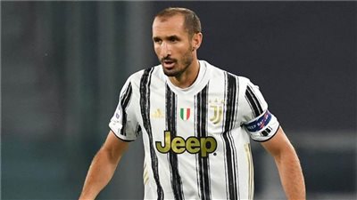 يوفنتوس يجدد تعاقده مع كيليني لمدة موسمين 