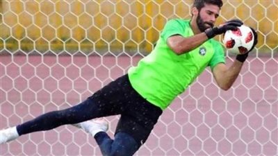 رسميًا.. حارس ليفربول يوقع عقدًا طويل الأمد مع الريدز 